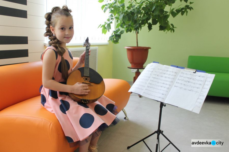 В Авдеевке творческой детворе подарили новую музыкальную школу