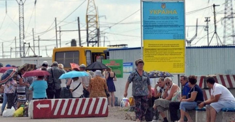 Линию соприкосновения на Донбассе вчера не смог пересечь 31 человек