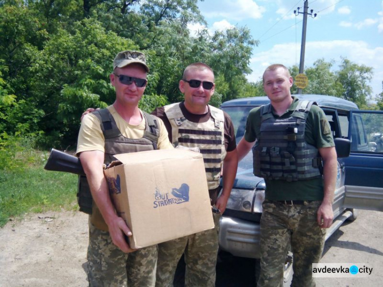 Авдеевские «симики» доставили военным помощь, а детей – домой (ФОТО)