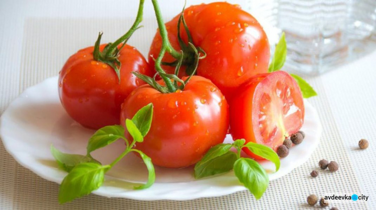 Чем полезны и вредны помидоры