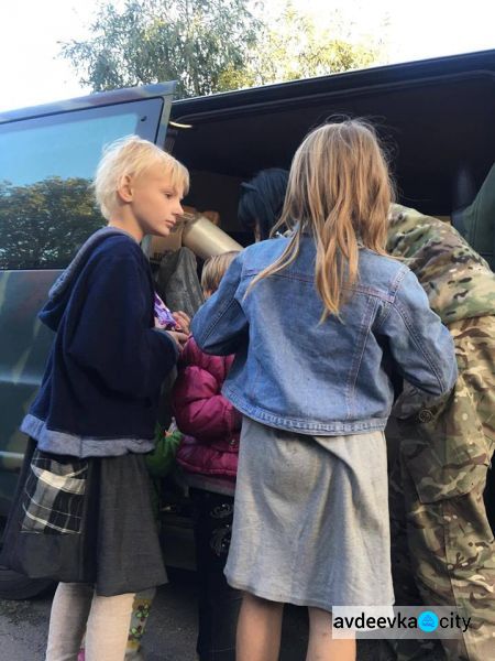 Пять «принцесс» из Авдеевки спасают военные и волонтеры (ФОТО)