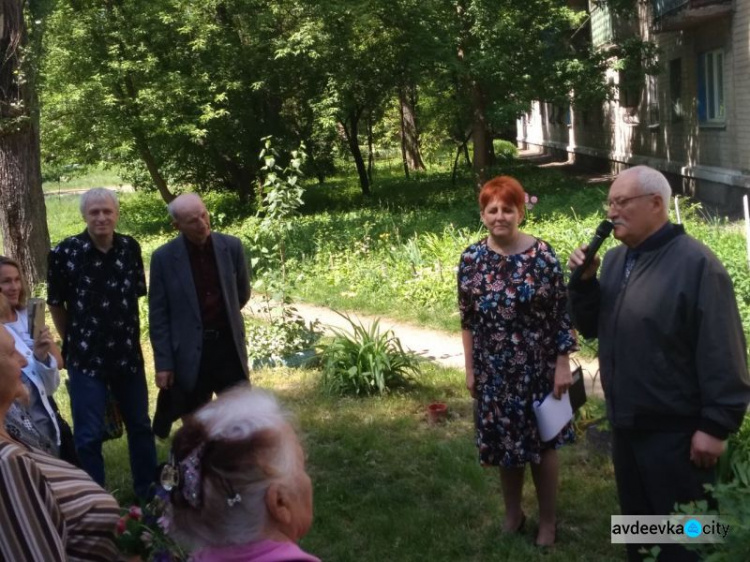 Выдающемуся авдеевцу Юлию Войнаровичу установили мемориальную доску (ФОТО)
