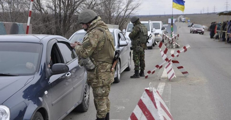 Через линию соприкосновения на Донбассе не пропустили 30 человек