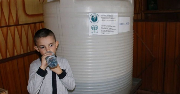 Жителям Авдеевки в ноябре доставили более 90 тысяч литров "гуманитарной" питьевой воды