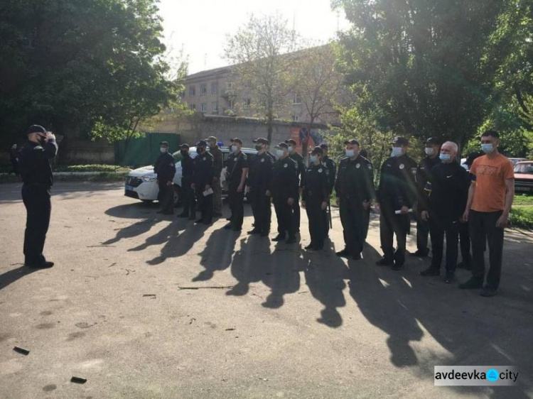 На вулиці Авдіївки вийшли посилені наряди поліції