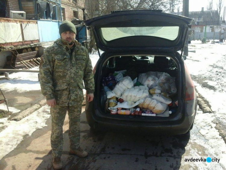 Представители Cimic Avdeevka доставили адресатам вещи, продукты, газеты и маскировку (ФОТО)
