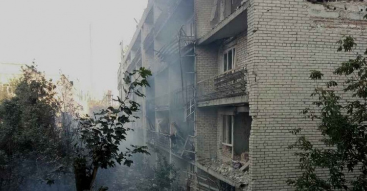 В Донецкой области спасатели дважды за сутки тушили пожары со взрывами боеприпасов 