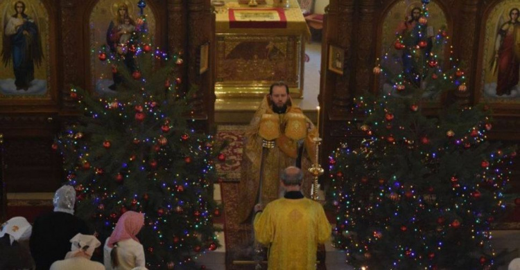 Храм и больница: как прошло Рождество в Авдеевке (ФОТОРЕПОРТАЖ)