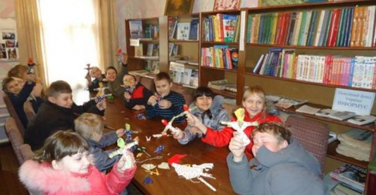 Авдеевские школьники освоили мастерство создания кукол-оберегов к Маслянице (ФОТО)