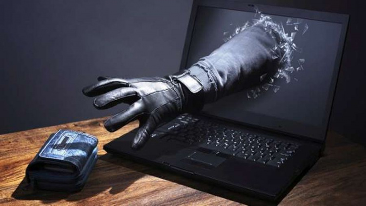 Як не стати жертвою інтернет-шахраїв - поради від поліції