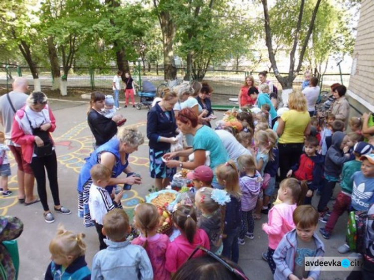 Ярмаркой, выставками и флешмобом отметили в детсадах юбилей Авдеевки (ФОТО)