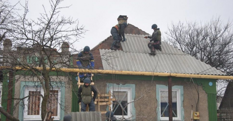 В Авдеевке спасатели отстроили 245 обстрелянных домов