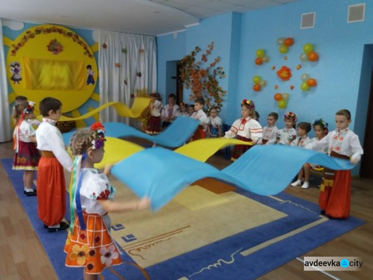 Для детей Авдеевки провели праздник Осени (ФОТО)