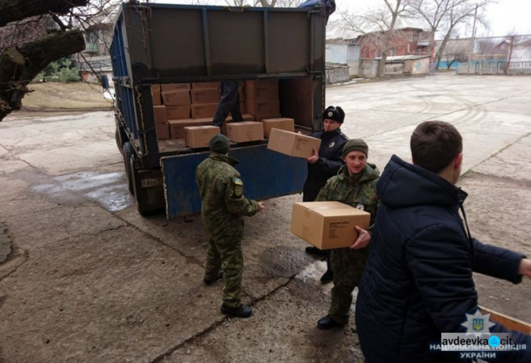 Украинская диаспора в США передала помощь детям из зоны боевых действий на Донетчине (ВИДЕО)