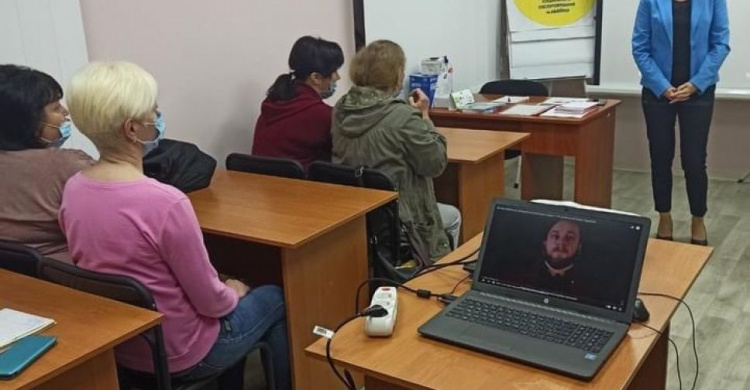 В Авдіївці працівники територіального центру прийняли  участь у заході з популяризації української мови