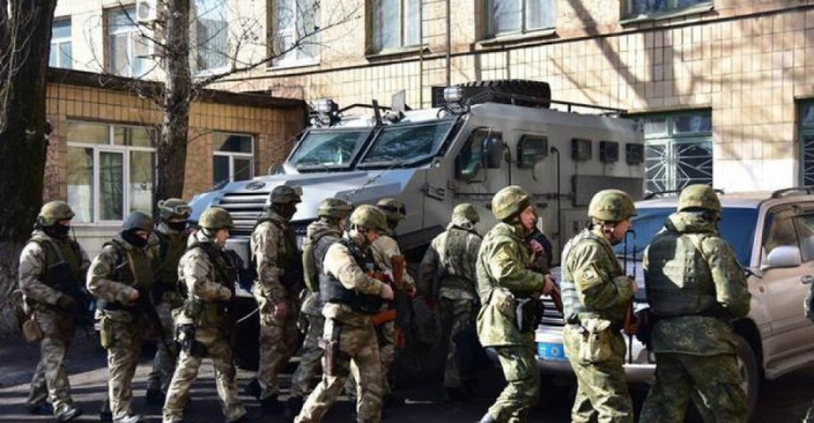  Четверо украинских военнослужащих получили ранения в зоне АТО, - Штаб