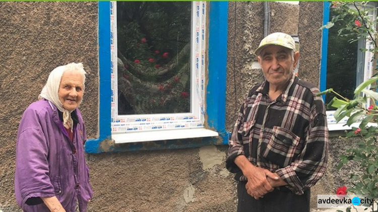 50 авдеевским семьям установили новые пластиковые окна (ФОТО)