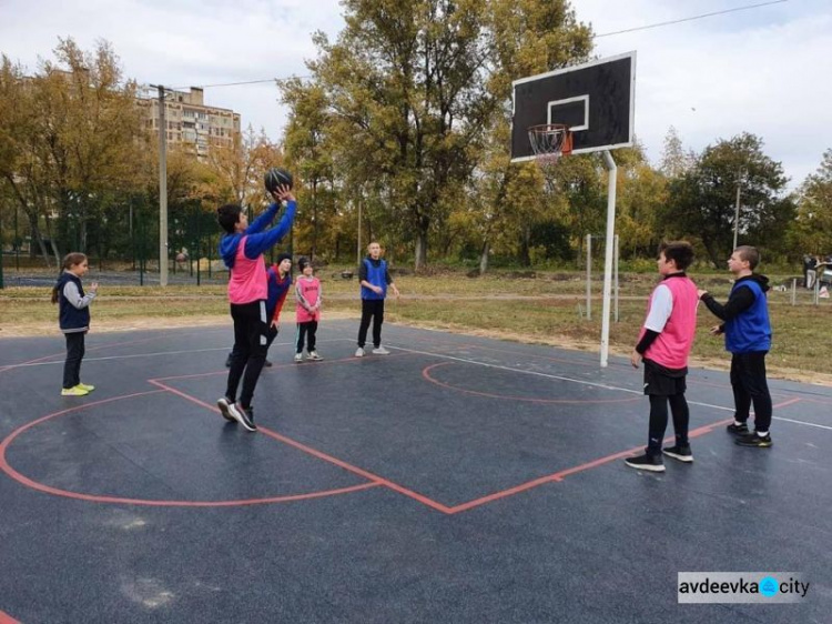 У рамках фестивалю «Грай на вулиці, грай скрізь!» пройшли замагання авдіївських баскетболістів