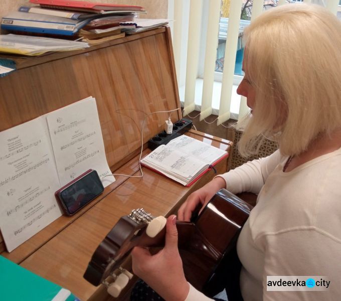 В Авдеевке музыкальная школа перешла на дистанционное обучение