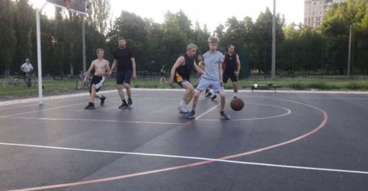 В Авдеевке прошла баскетбольная битва (ФОТО)