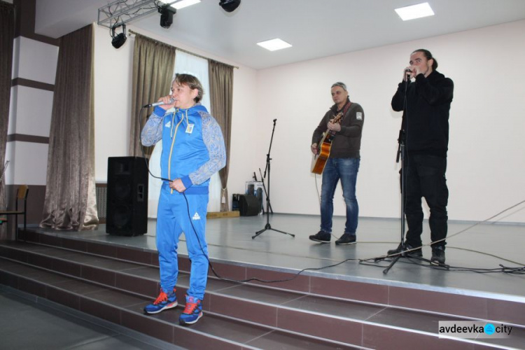 Группа ТНМК выступила в Авдеевке перед военными и спасателями (ФОТО)