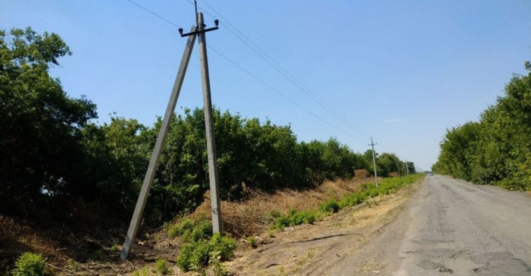 Энергетики отремонтировали линию для энергоснабжения пяти сел  под Авдеевкой