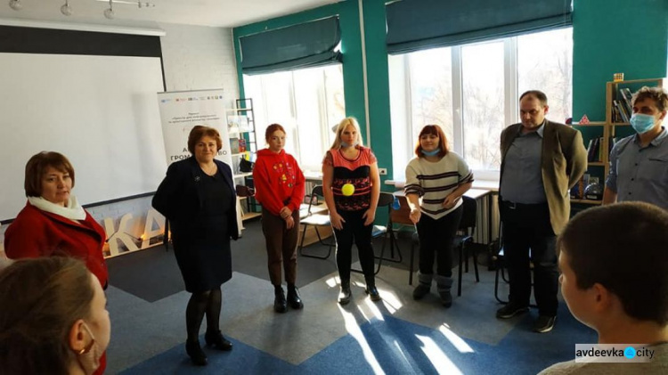 В Авдеевке обсудили развитие педагогики партнерства в школе