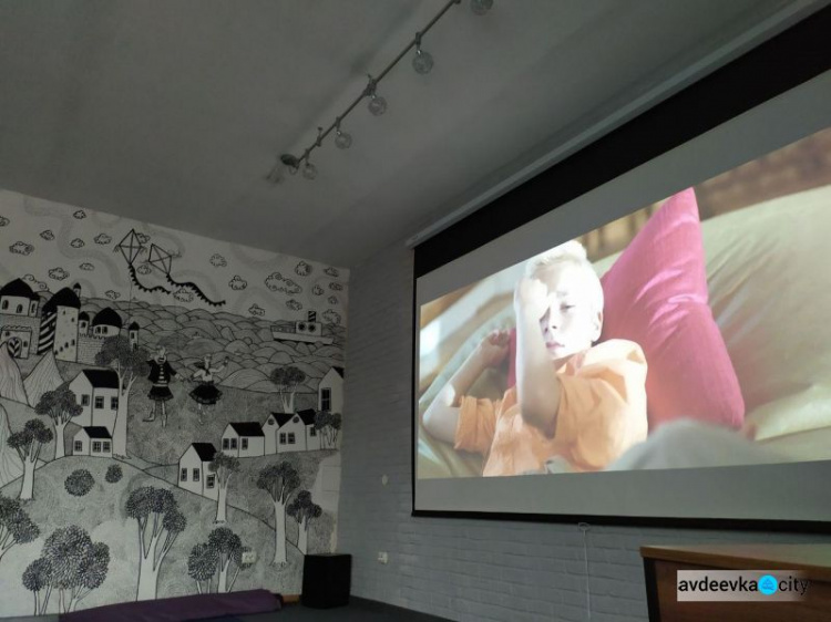 В Авдеевке состоялся кинопросмотр приключенческой киноленты (ФОТО)