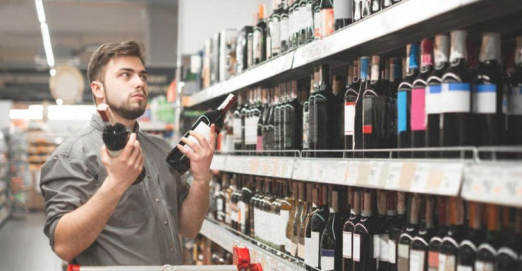 В Украине поднимутся цены на алкоголь: Рада поддержала законопроект