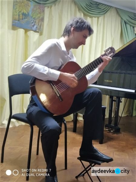 Музыкальная школа Авдеевки провела незабываемый вечер в Международный день музыки (ФОТО)