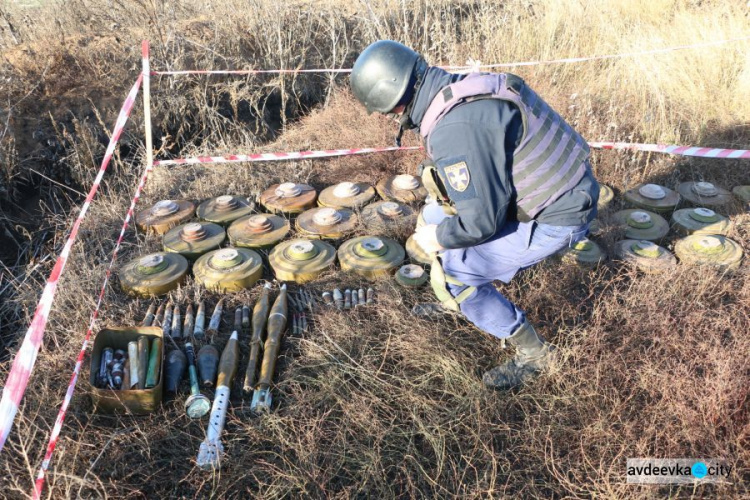 Спасатели обезвредили в Донецкой области 47 взрывоопасных предметов за сутки