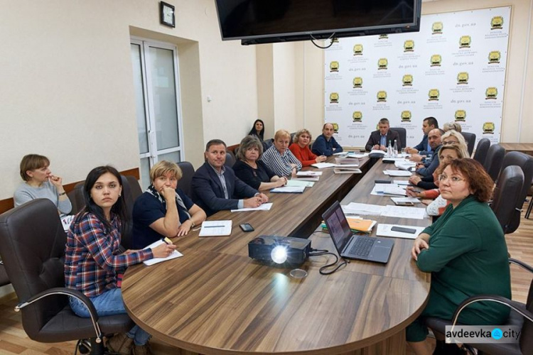 Обеспечение жильем переселенцев в Донецкой области: варианты есть, готового решения нет