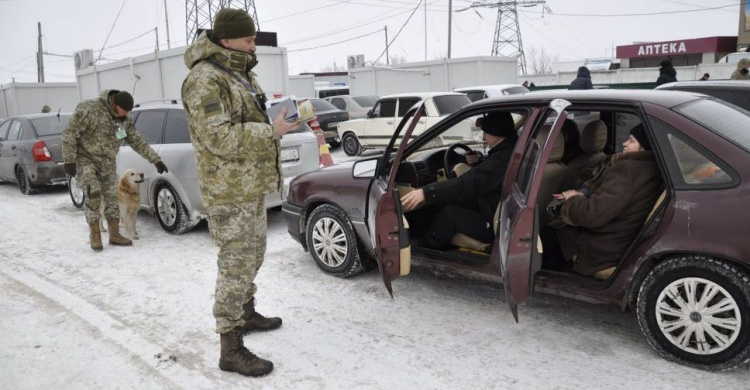 У линии разграничения задержаны люди с наркотиками и номерами «ДНР»