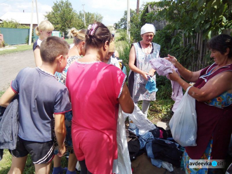 Авдеевские «симики» сегодня доставили помощь военным и гражданским (ФОТО)