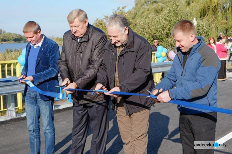 В Донецкой области  ремонтируются 15 мостов и путепроводов (ФОТО)