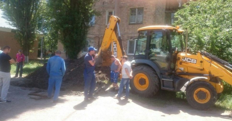 Ремонтники оставили часть Авдеевки  без света из-за повреждения кабеля (ФОТО)