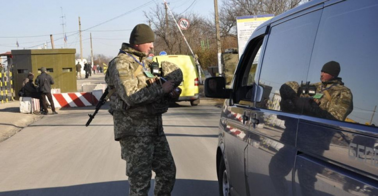 Утро 25 марта у донбасских пунктов пропуска: самые большие очереди были у КПВВ «Марьинка»