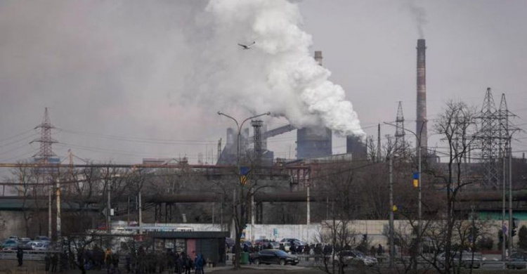 Рінат Ахметов: маріупольські заводи не працюватимуть під російською окупацією