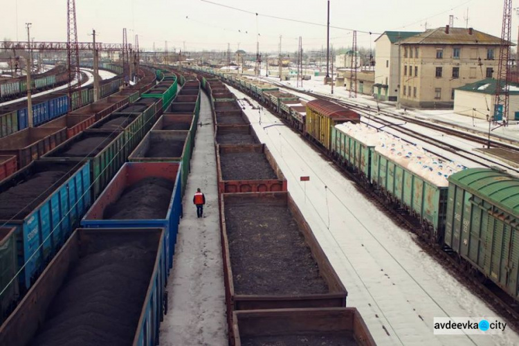 Як вміють працювати залізничники Донбасу: вражаючі цифри