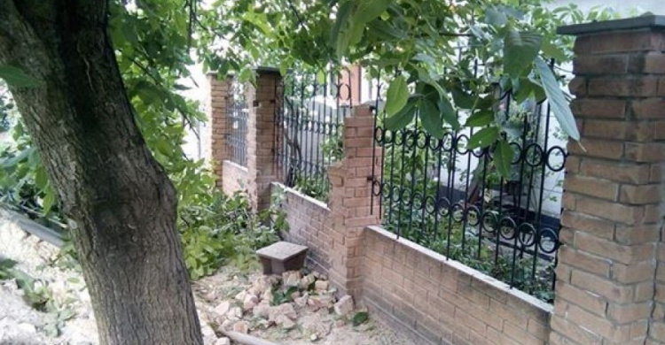 За минувшие сутки в Авдеевке от обстрела пострадали три частных дома