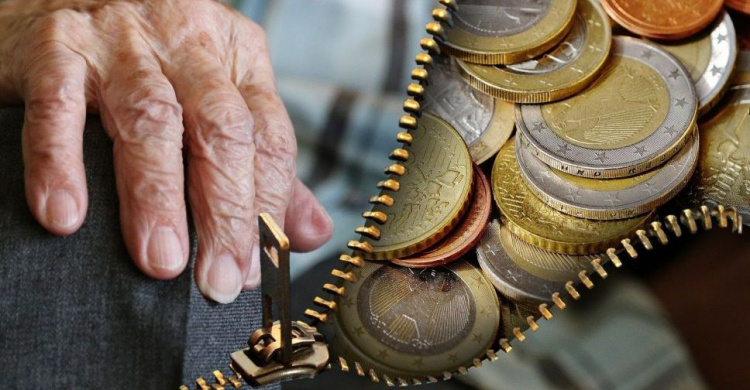 Несколько миллионов украинских пенсионеров живут за чертой бедности