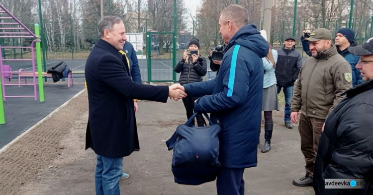 В Авдіївці за програмою «Здорова Україна» відкрили два спортмайданчика 