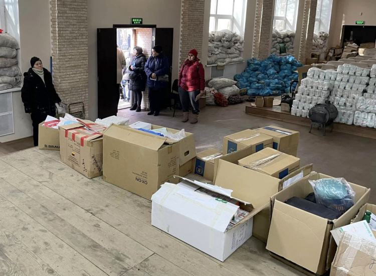В Мирнограді авдіївцям продовжать видавати гуманітарну допомогу: де і коли