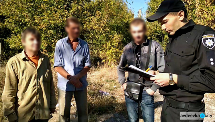  Житель Авдеевки прятал в тайнике больше тысячи патронов к автомату Калашникова (ФОТО)