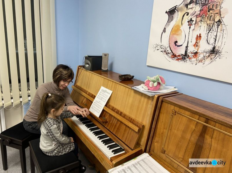 Творческой детворе – комфортные условия: как работает обновленная музыкальная школа (ВИДЕО)