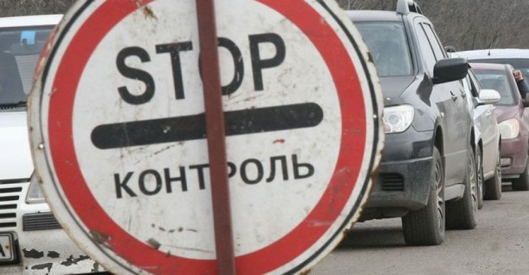 Пересечение линии соприкосновения на Донбассе не далось 12 гражданам