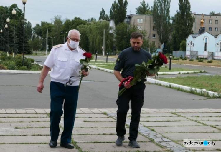 В Авдеевке почтили  память жертв войны в Украине