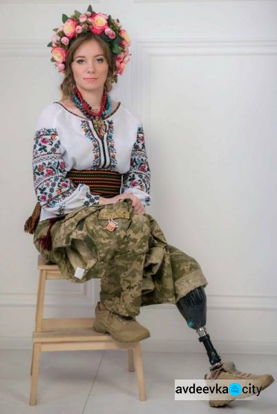 Сильні духом: військовослужбовиця, що несла службу в Авдіївці, втратила ногу, але пробігла марафон