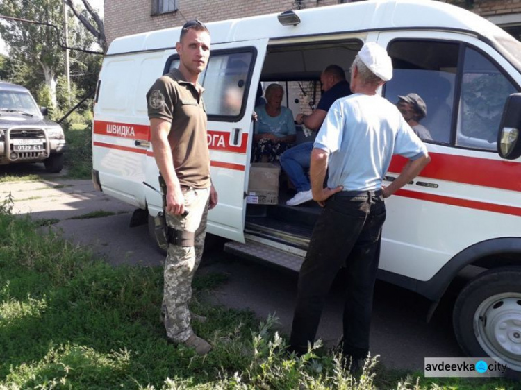 Офицеры CIMIC "Авдеевка" помогли доставить военным и жителям прифронтовой зоны важную помощь