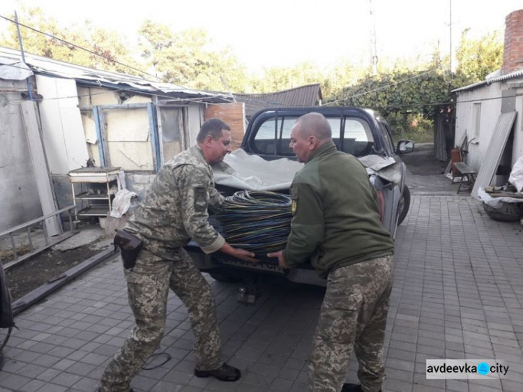 Авдеевские "симики"  не оставили без помощи ни военных, ни жителей прифронтовых районов (ФОТО)